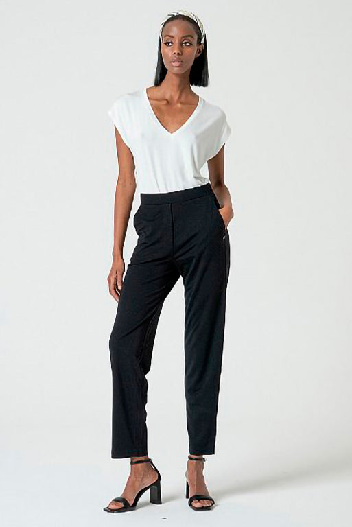 Pantalon pitillo lipo negro